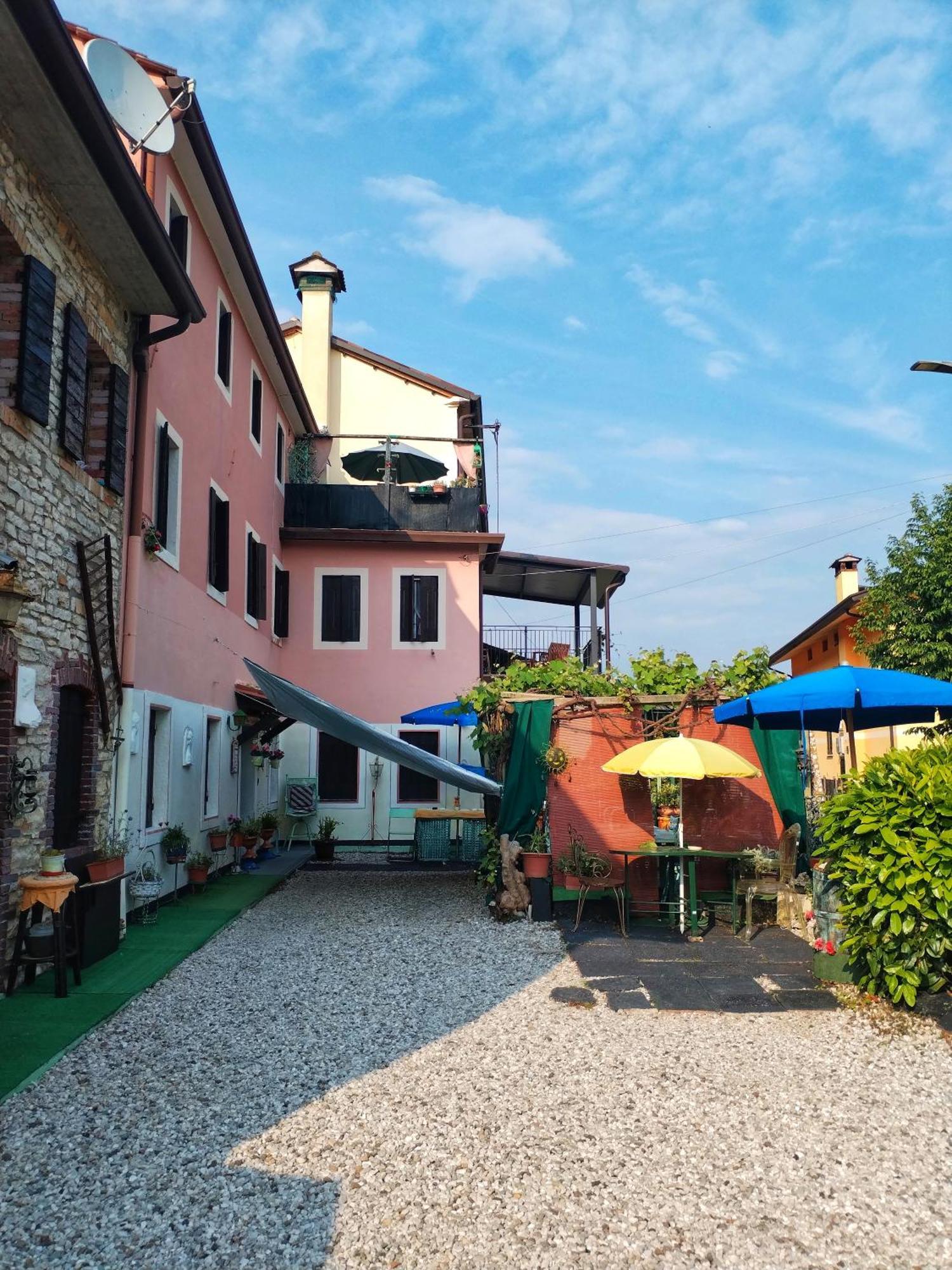 Art B&B La Casa Del Pittore Revine Lago Exterior foto