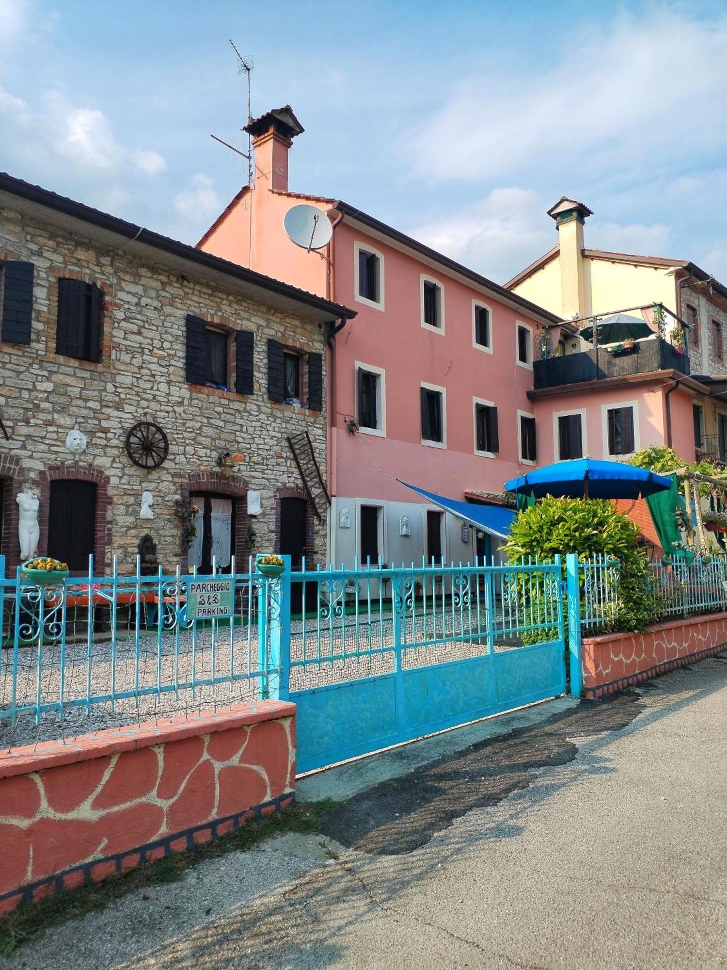 Art B&B La Casa Del Pittore Revine Lago Exterior foto