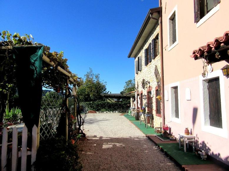 Art B&B La Casa Del Pittore Revine Lago Exterior foto
