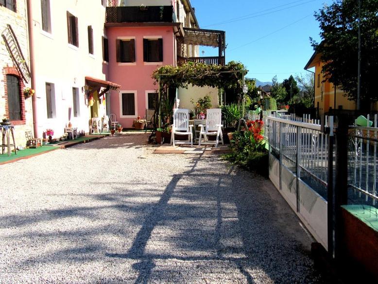 Art B&B La Casa Del Pittore Revine Lago Exterior foto